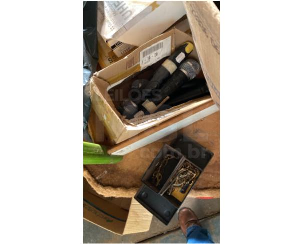 Foto de DUMONT/SP - Informática e eletrônicos – Televisores, monitores, caixa de som, impressora, CPU, microfones e etc