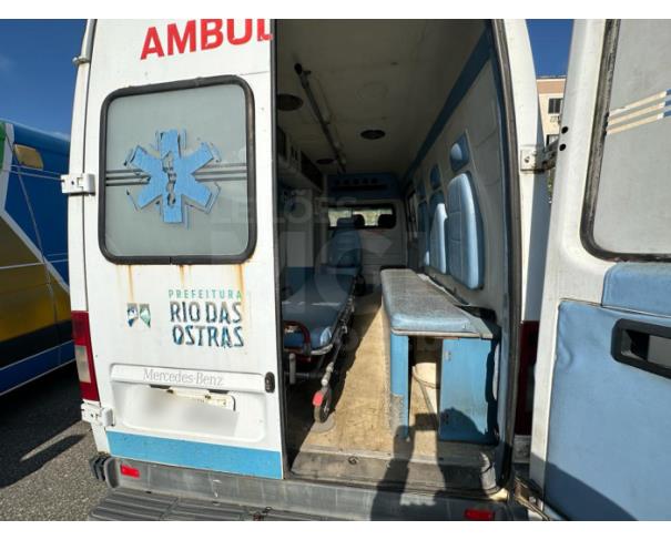 Foto de RIO DAS OSTRAS/RJ - ESP. CAMINHÃO AMBULÂNCIA I.M. BENZ REVESCAP AMB