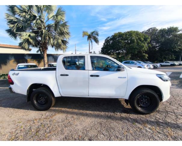 Foto de ITAÚNA/MG- TOYOTA HILUX CDLOWM4FD 2022/2023-PA11954