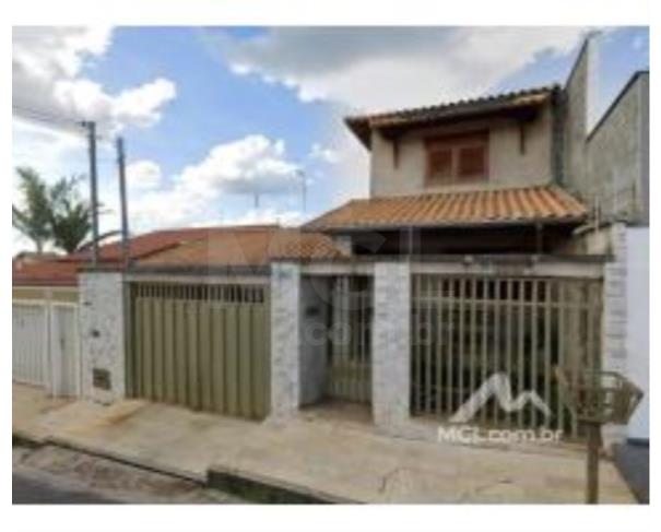Foto de TRÊS PONTAS/MG — [Fração Ideal de 50% sobre] Lote com Casa no Bairro Jardim Paraíso