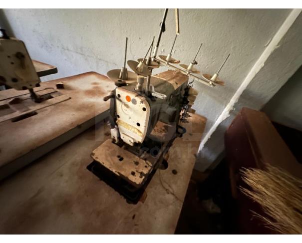 Foto de  SALES/SP - MÁQUINA DE COSTURA