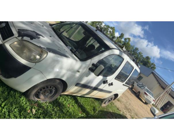 Foto de JAGUARÉ/ES - Fiat Doblo Essence 1.8, 2013/2014, FLEX 