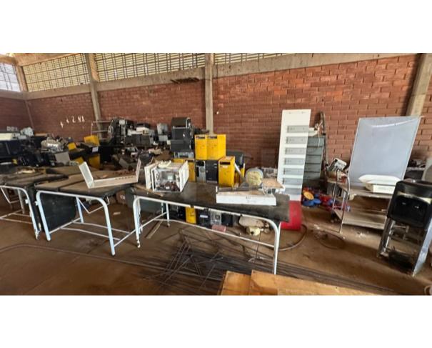 Foto de VALENÇA/BA – Sucata Ferrosa Diversas (Fogões, geladeiras, armários de ferro, diversos mecânica, ventiladores, monitores, CPU’s, macas dentre outros)