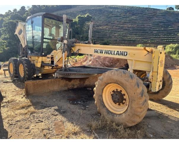 Foto de ERVÁLIA/MG- Motoniveladora New Holland, modelo RG140B