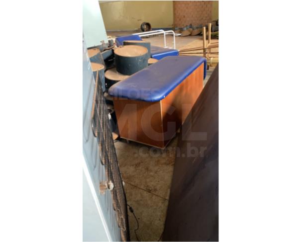 Foto de DUMONT/SP - Sucata de maquinário Hospitalar – Thermopulse, balança, macas e etc