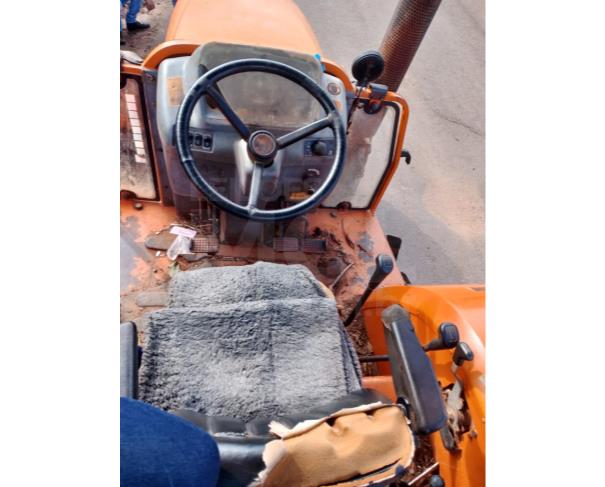Foto de DOURADOQUARA/MG - Trator Agricola Budny, modelo BDY7540.