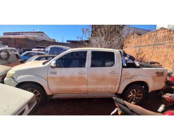 Foto de BOM JESUS DE GOIÁS/GO - TOYOTA HILUX CD4X4 SRV - CIRCULÁVEL - 2011/2011 - SN0000228