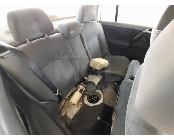Foto de RIO DAS OSTRAS/RJ - VW POLO SEDAN 2.0 COMFOR