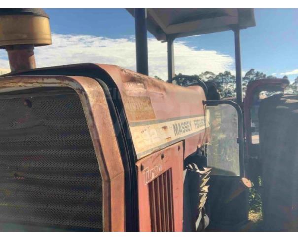Foto de PARDINHO/SP - Trator Massey Ferguson