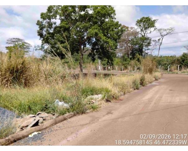 Foto de PATOS DE MINAS/MG - Lote urbano com área de 1.186,02 m², localizado na Rua Agostinho Rodrigues Galvão, bairro Afonso Queiroz