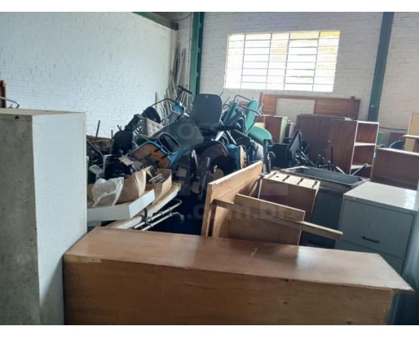 Foto de COTIPORÃ/RS - Lote de sucata de móveis