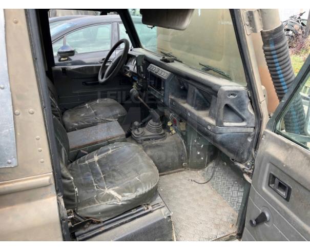 Foto de RIO DE JANEIRO/RJ- VTNE PICAPE EMP GE DEFENDER 110 3/4T 4X4 LAND ROVER