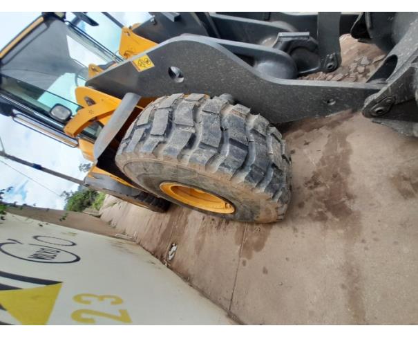 Foto de ITAÚNA/MG-PÁ CARREGADEIRA VOLVO L120F