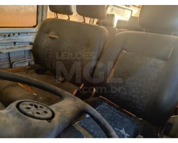Foto de PORCIÚNCULA/RJ - VW Kombi Lotação 2006/2006