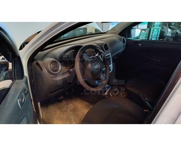 Foto de IÚNA/ES - CARRO - VW Voyage TrendLine MB, 2015/2016