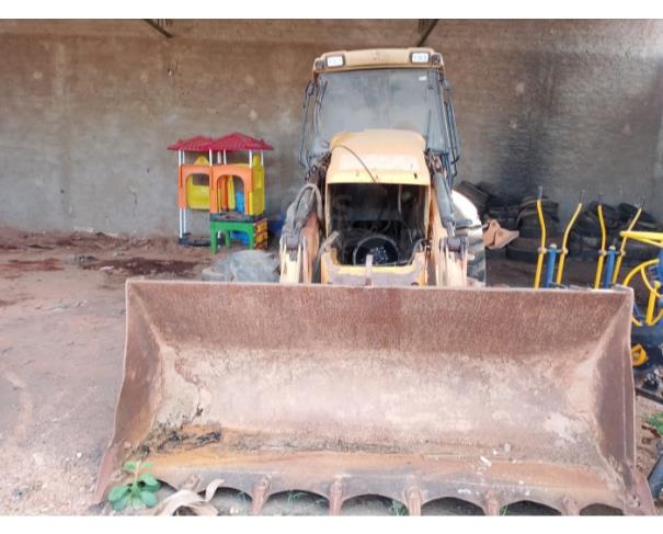 Foto de DOURADOQUARA/MG - Retroescavadeira JCB.