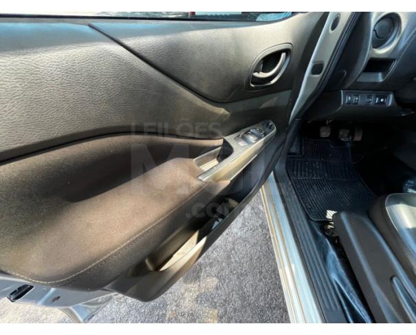 Foto de ITAÚNA/MG- NISSAN  FRONTIER S CD 4X4 2.3 TB DIESEL MEC. 2021/2021  PA13438