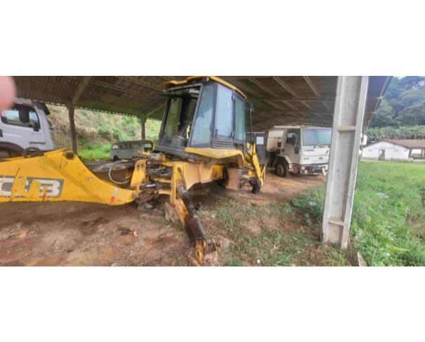 Foto de SANTA MARIA MADALENA/RJ - Retroescavadeira JCB, modelo 3CX