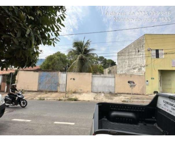 Foto de CUIABÁ/MT - Casa e seu lote no bairro Bosque da Saúde 