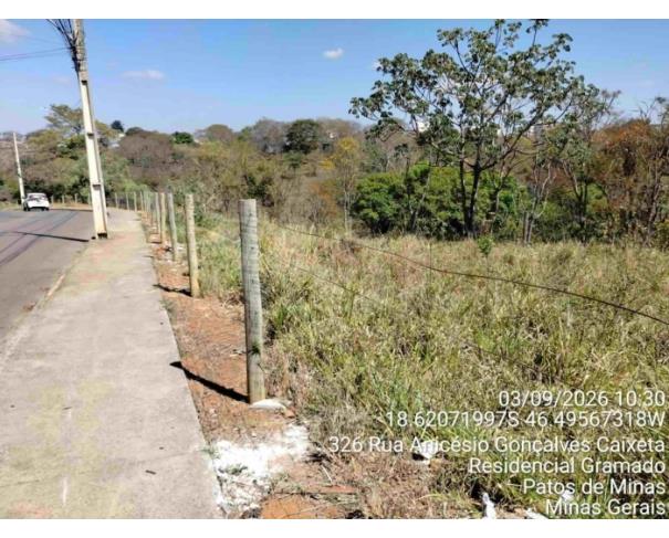 Foto de PATOS DE MINAS/MG - Lote 01 da Quadra 03, destinado a equipamento comunitário, com área de 3.920,39 m², localizado no Bairro Campos Elíseos