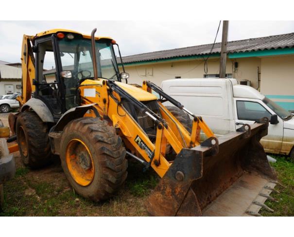 Foto de BELA VISTA DO TOLDO/SC - Retroescavadeira JCB, modelo 4CX 4x4