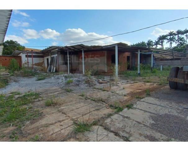 Foto de MIRAÍ/MG - Lote urbano com 2.000m² no Centro. 