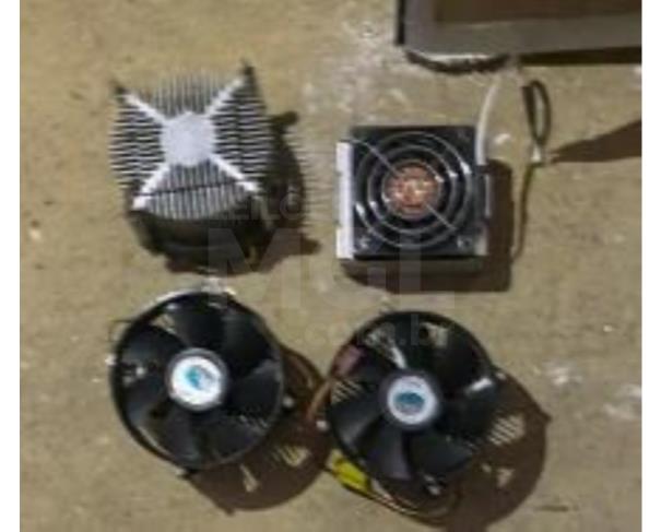 Foto de PORCIÚNCULA/RJ - Material de informática (monitores, DVD, mini system, notebook, som, cabos, câmeras de vigilância, retroprojetor, calculadora, impressora, CPUs). 
