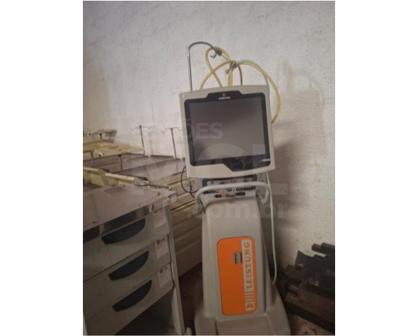 Foto de VARGINHA/MG - Lote contendo mesa cirúrgica, bisturis eletrônicos e ventilador pulmonar