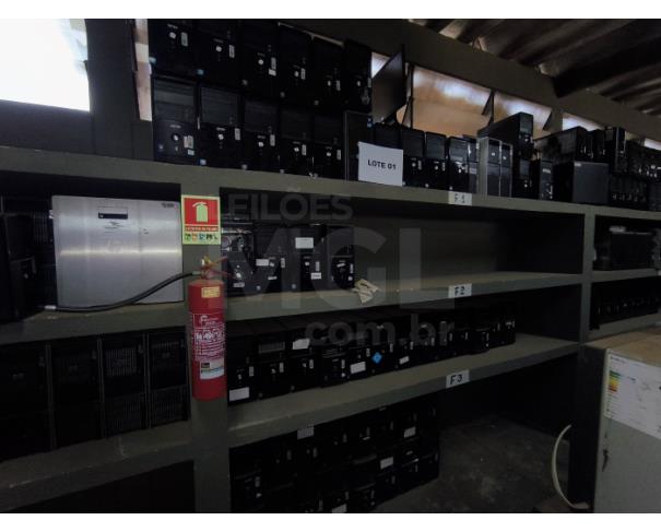 Foto de Brasília/DF - SUCATA DE EQUPAMENTOS DE INFORMÁTICA