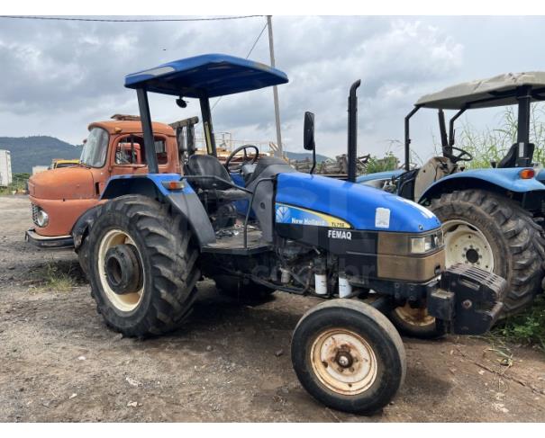 Foto de CLÁUDIO/MG- Trator Agrícola New Holland, modelo TL75E.