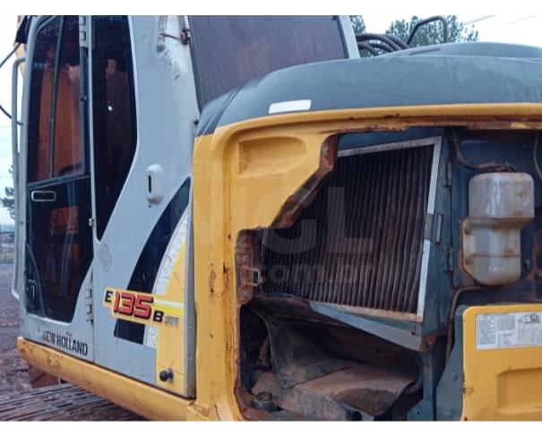 Foto de FLOR DA SERRA DO SUL/PR-Escavadeira New Holland, modelo E135B