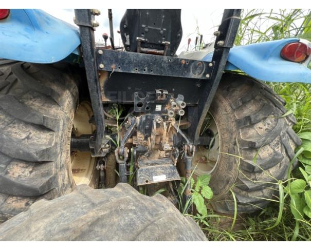 Foto de CLÁUDIO/MG- Trator Agrícola LS, modelo P80R