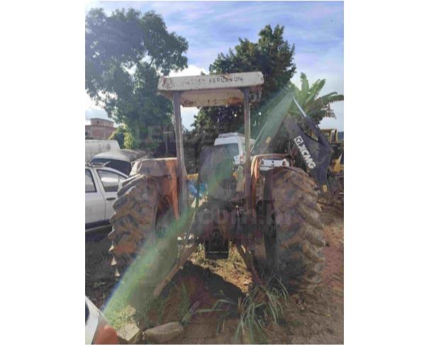 Foto de CARMO/RJ - Trator Agrícola Massey Ferguson, modelo 275