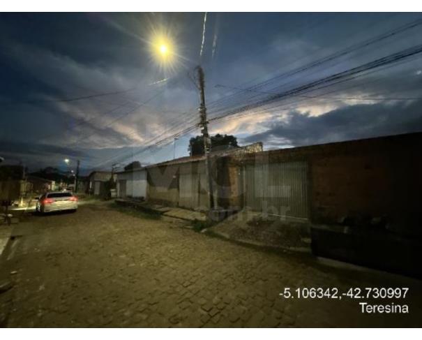 Foto de TERESINA/PI — Casa com 3 quartos e 1 vaga na garagem no bairro Pedra Miúda