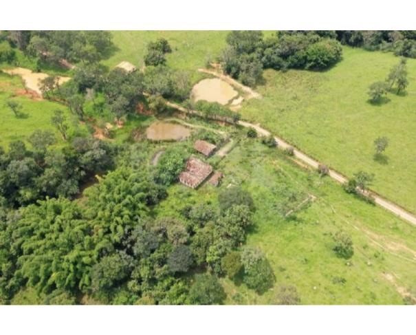 Foto de PIUMHI/MG - Terreno Rural com 22,25,12 hectares no distrito de Doresópolis
