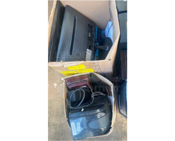 Foto de NATÉRCIA/MG -  Eletro e informática (nobreak TS Shara, gabinetes de computadores/CPUs, monitores Samsung, estabilizadores/nobreaks, cabos, fontes e acessórios diversos de informática)