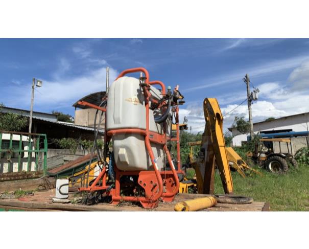 Foto de LAGOA DOURADA/MG - Pulverizador agrícola de arrasto Kuhn