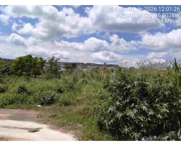 Foto de PATOS DE MINAS/MG - Lote urbano com área de 4.523,46 m², localizado no bairro Altos dos Caiçadas 
