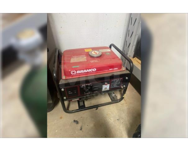 Foto de CUIABÁ/MT - Um motogerador, dois cilindros e duas furadeiras