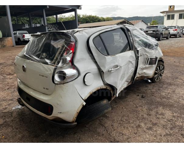 Foto de ITAÚNA/MG- FIAT PALIO SPORTING 1.6 2015/2015- PA13114