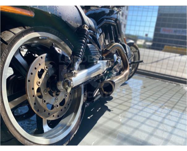 Foto de LOTE 016-HARLEY-DAVIDSON/ MOTOCICLETA VRSCF ANO 2013/2014 JB27357