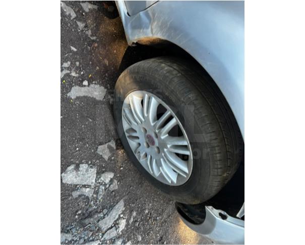Foto de ITAÚNA/MG- FIAT LINEA 1.8 FLEX 16V 4P 2009/2009- PA13358