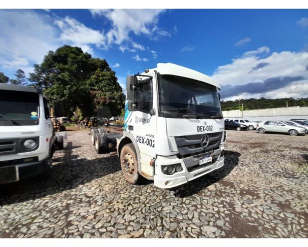 Foto de ITAÚNA MG CAMINHÃO NO CHASSI MERCEDES BENZ ATEGO 2429 - ANO 2012/2012