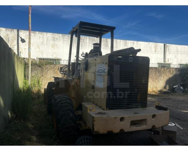 Foto de ESMERALDAS/MG - Pá Carregadeira Marca New Holland, modelo 12C turbo.