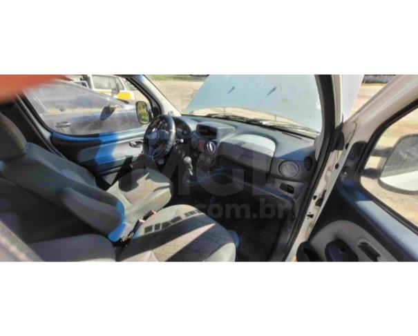 Foto de SANTA MARIA MADALENA/RJ - Fiat Doblo Attractive 1.4, 2014/2015, FLEX 
