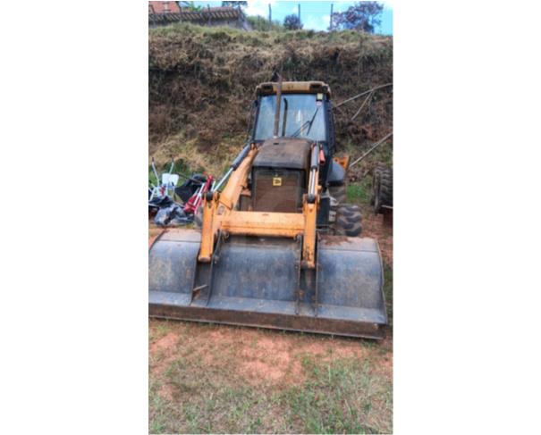 Foto de SÃO JOÃO DA MATA/MG - Retroescavadeira JCB modelo 3C.
