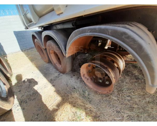 Foto de ITAÚNA MG - CARRETA CAÇAMBA ROSSETI SRBA ST3.25 BASCULANTE 03 EIXOS
