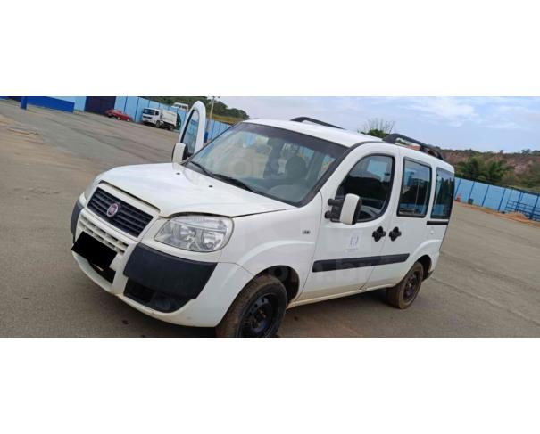 Foto de IBITURUNA/MG - Fiat/Doblo Essence 7L E, 2016/2017, FLEX 