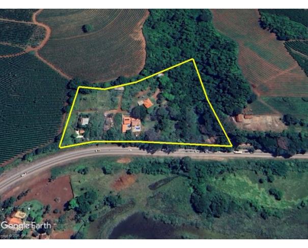 Foto de VARGINHA/MG — [Fração ideal de 10,91% sobre] um terreno rural no Sítio da Veia