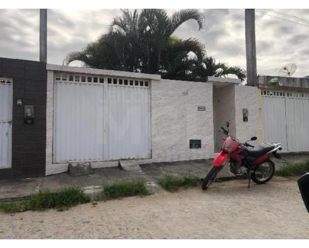 Foto de ITAPETINGA/BA — Casa com 2 quartos e 1 Vaga na Garagem no Bairro 
